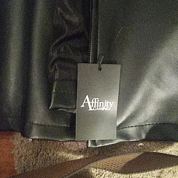 Jacket - Picture 4 of 8